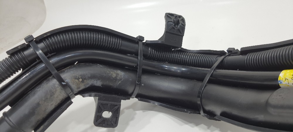 Gargalo Tanque Combustivel Hb20 Sense 1.0 2023 7440431aa Preto 4