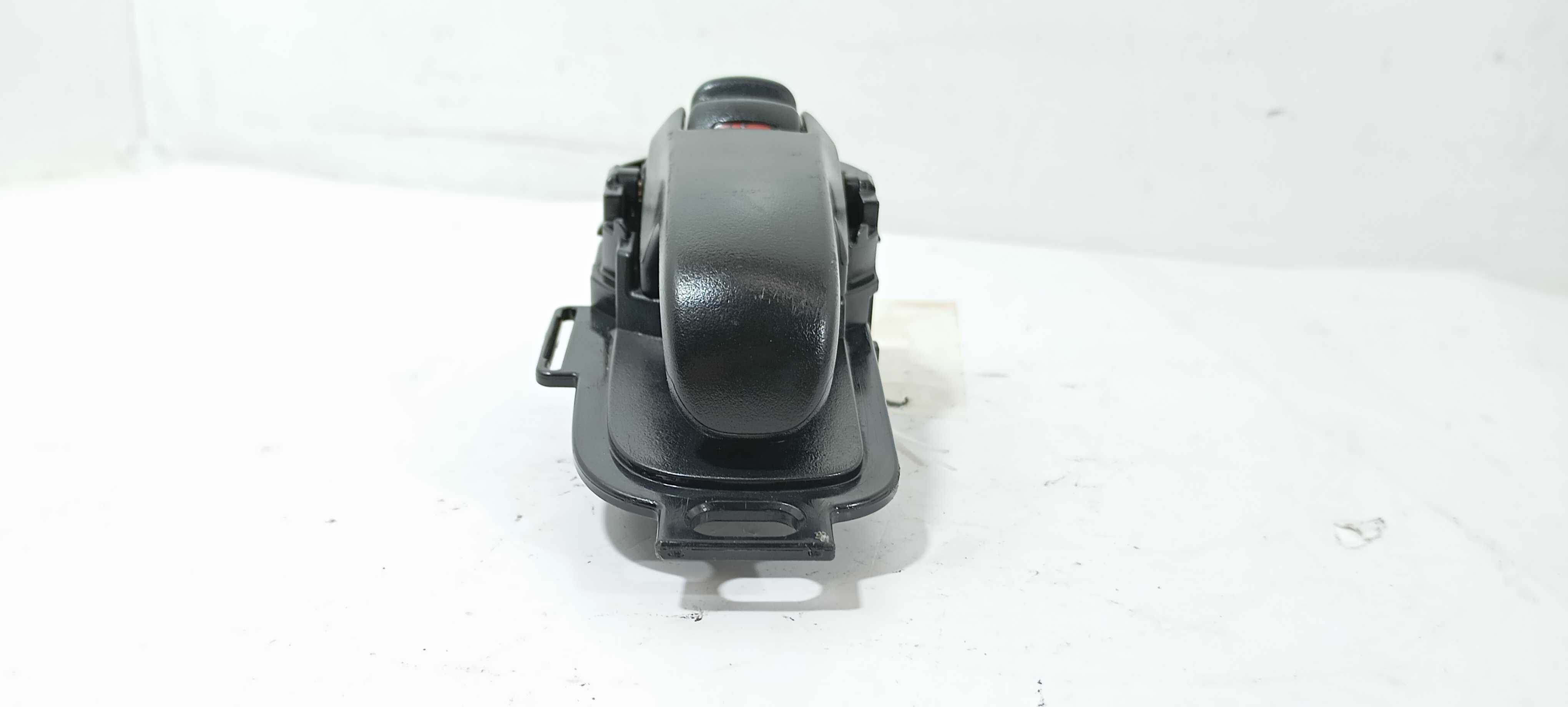 Maçaneta Interna Diant. E. Nissan Tiida Sedan 1.8 12 V2305   Preto Dianteira 1