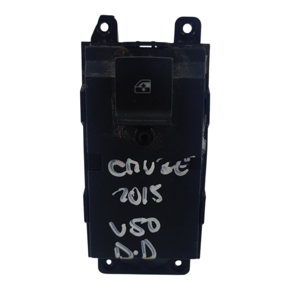 Botão de vidro dianteiro direito Chevrolet Cruze 2015