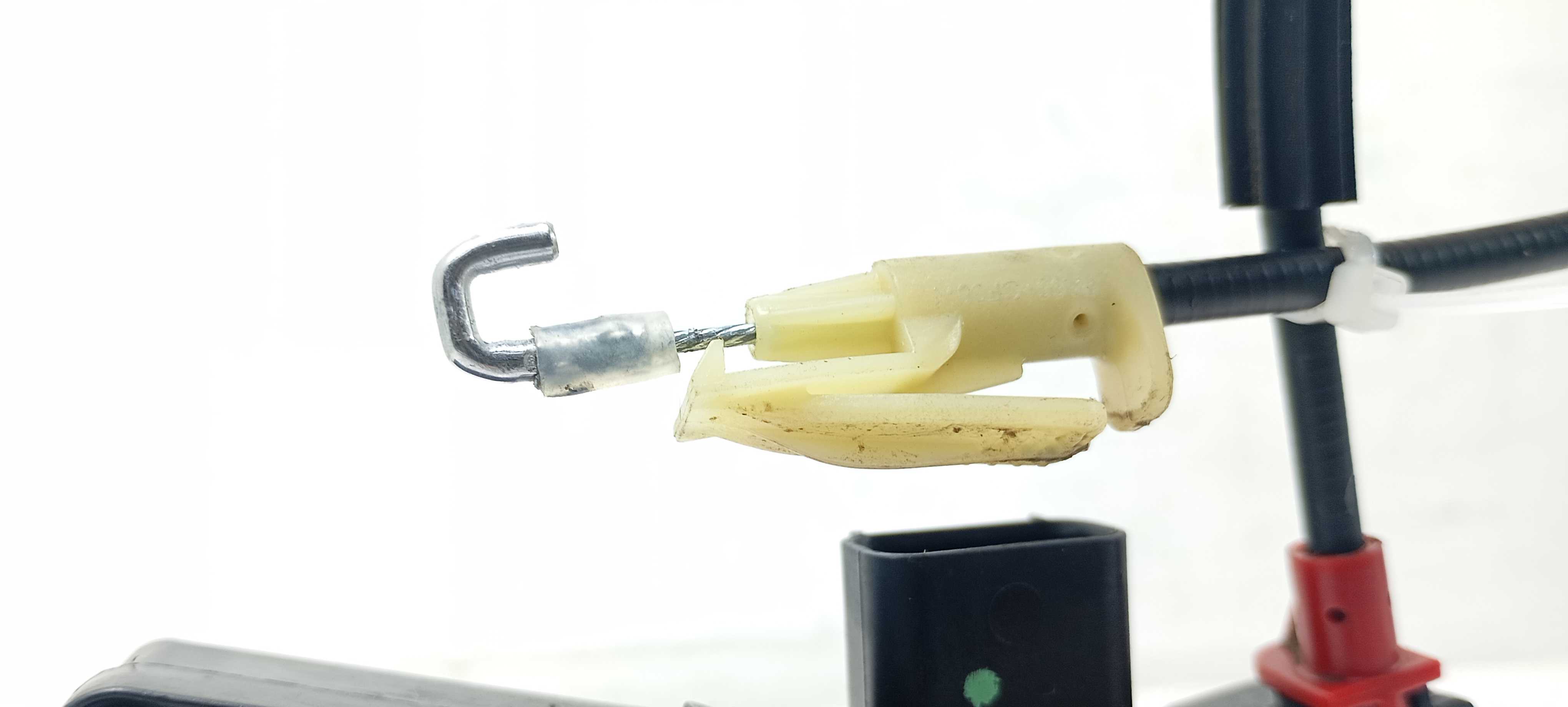 Fechadura Porta Traseiro E. Gm Onix Active 1.4 2018 13510456 6