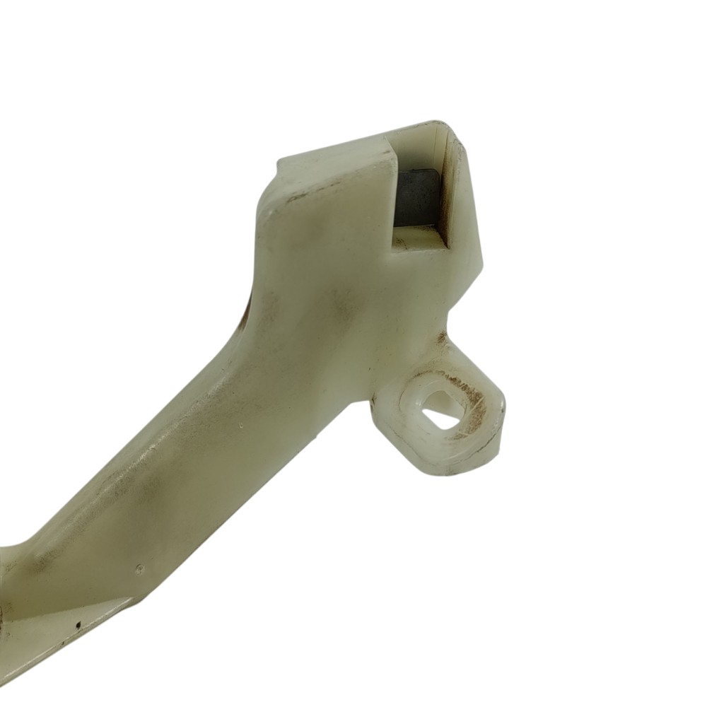 Guia vidro dianteiro direito Peugeot 208 ano 2024 9823206080 2