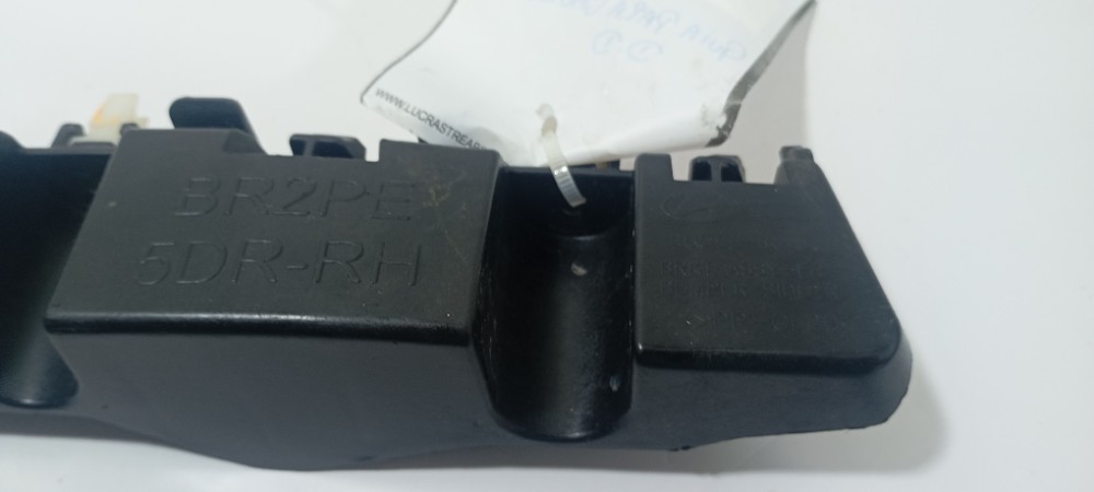Guia Parachoque Traseiro Direito Hb20 Comfort 2023 86552r160 3