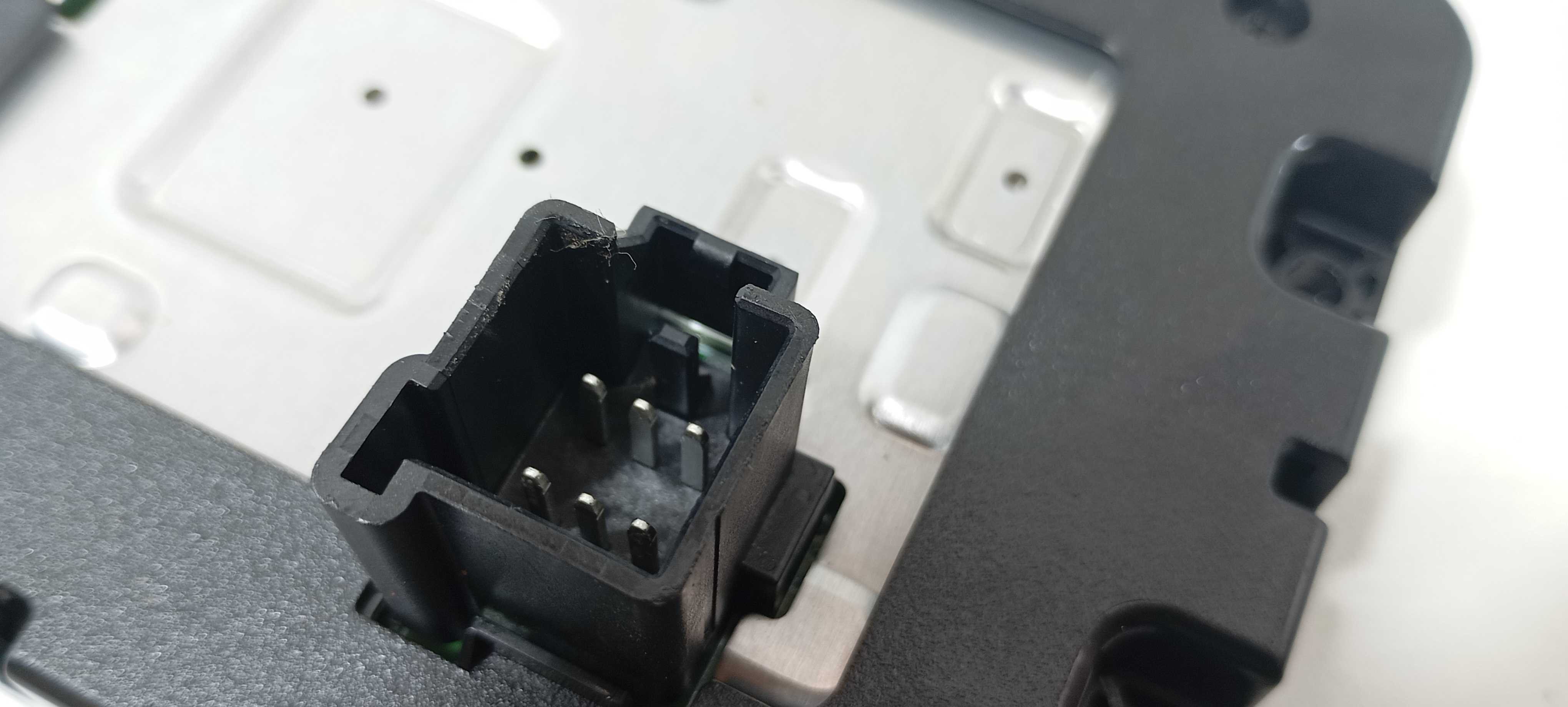 Módulo Carregador Indução Fiat Toro Volcano 1.3 2025 V2295 6