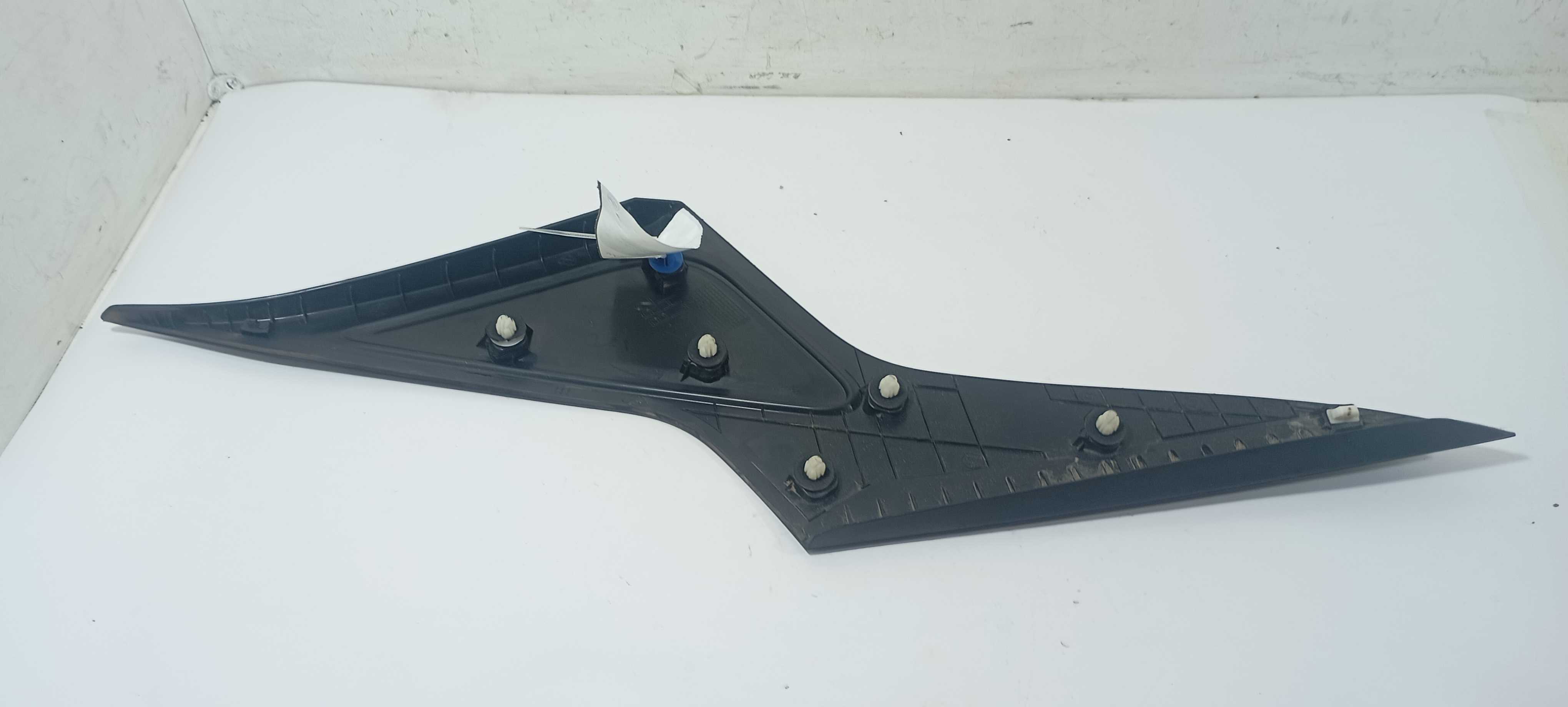 Moldura Externa Porta Traseira Esquerda Hb20 2023 87830r1500 Preto 4