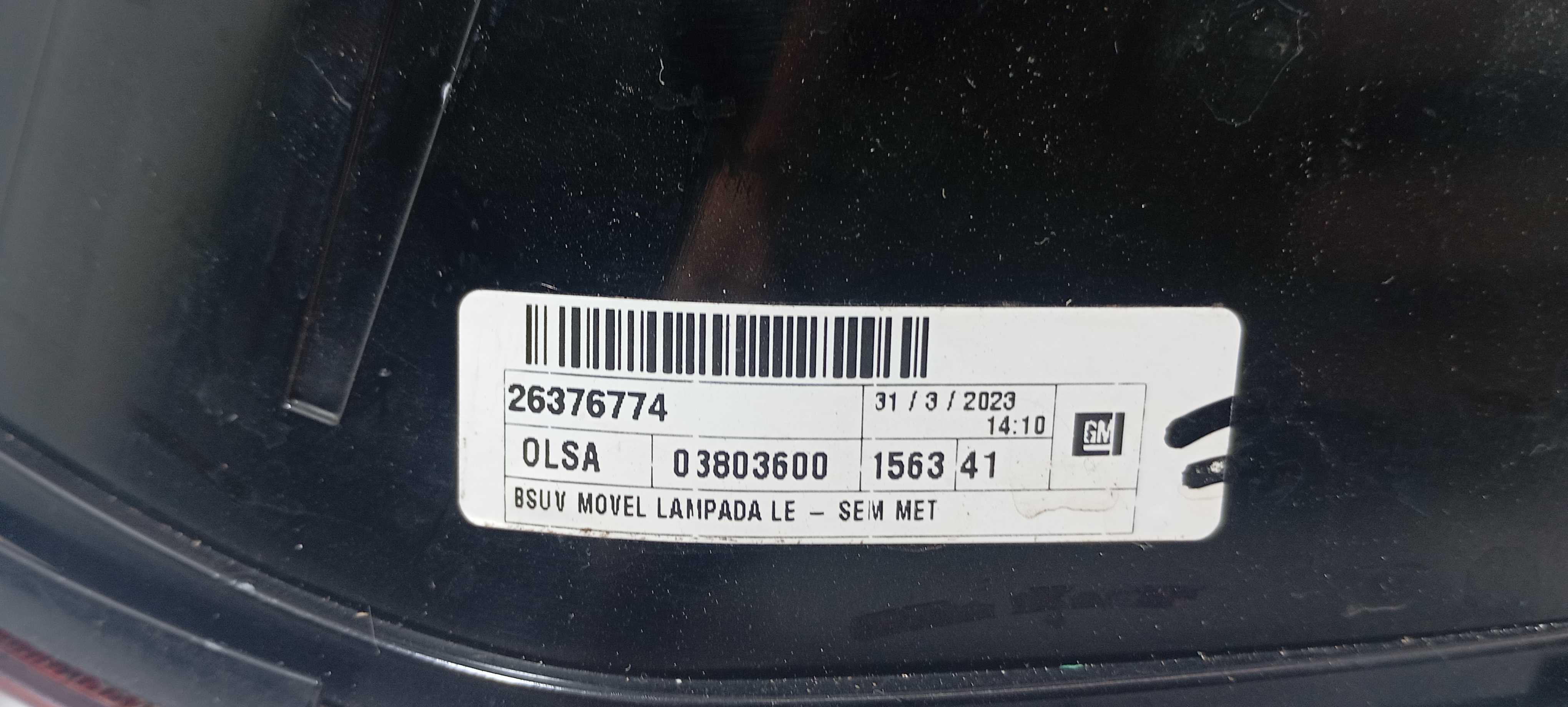 Lanterna Tampa Traseira Esquerda Tracker 2024 26376774 Esquerdo/motorista Vermelha 9