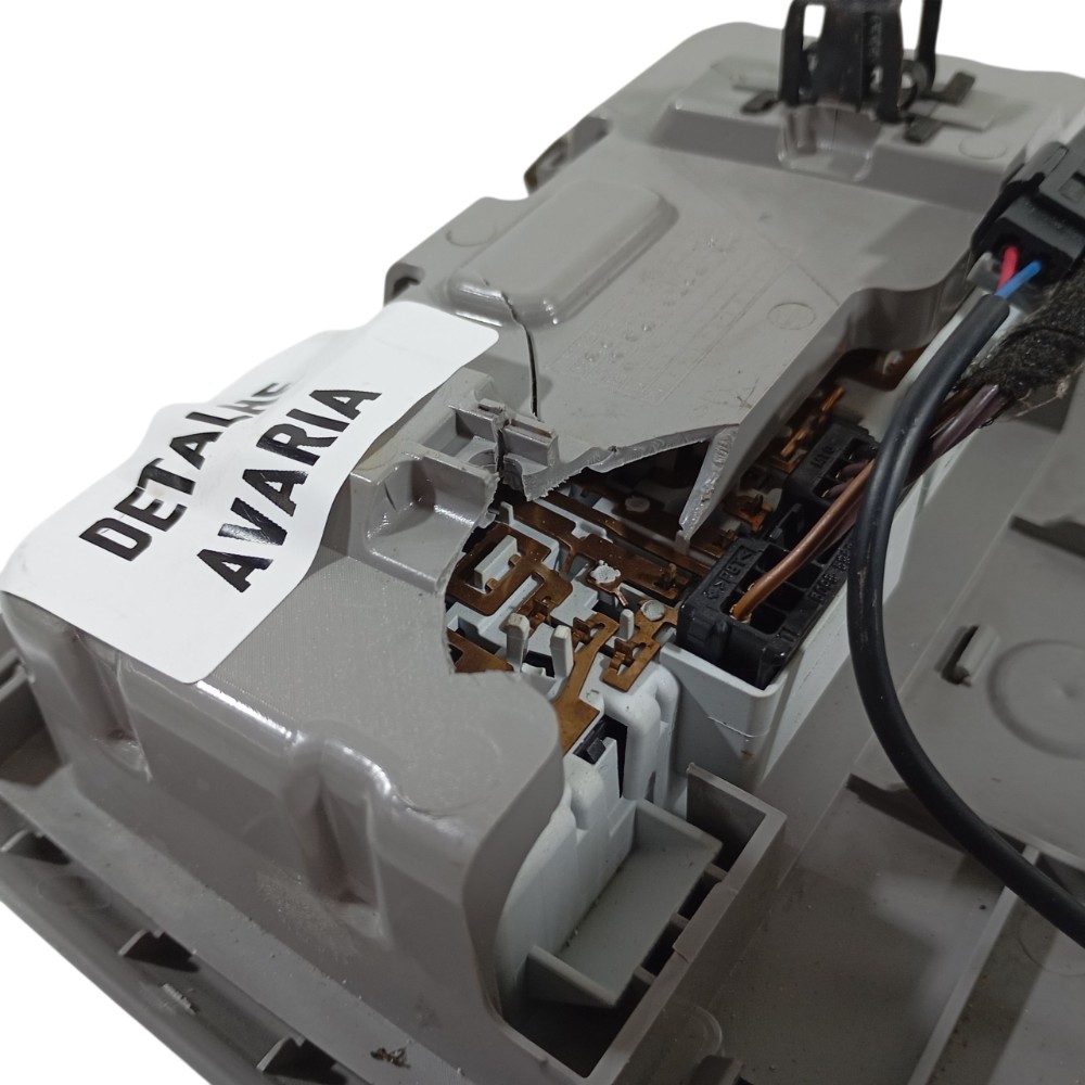 Luz Teto Dianteira Gm Tracker Lt 1.4 2018 42630629 Detalhe 5
