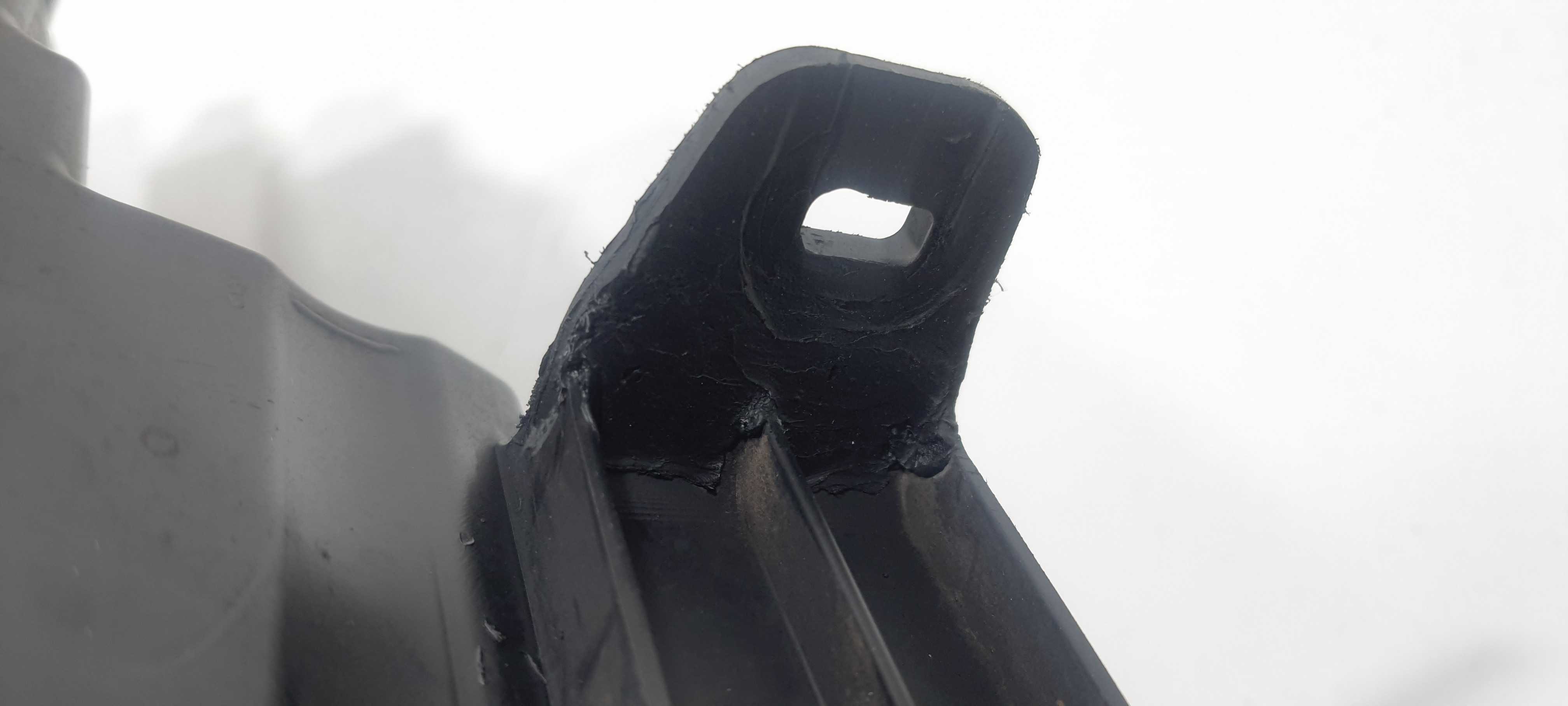 Farol Esquerdo Recuperado Nissan March 1.0 2016 22540401 2