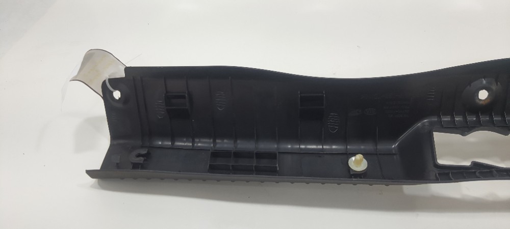 Acabamento Painel Traseiro Kia Picanto Ex4 1.0 2012 V2302 4