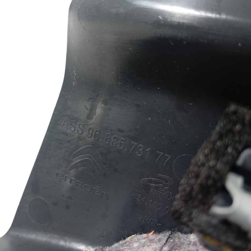 Acabamento Painel Traseiro Citroen Aircross 2018 9688573177 7