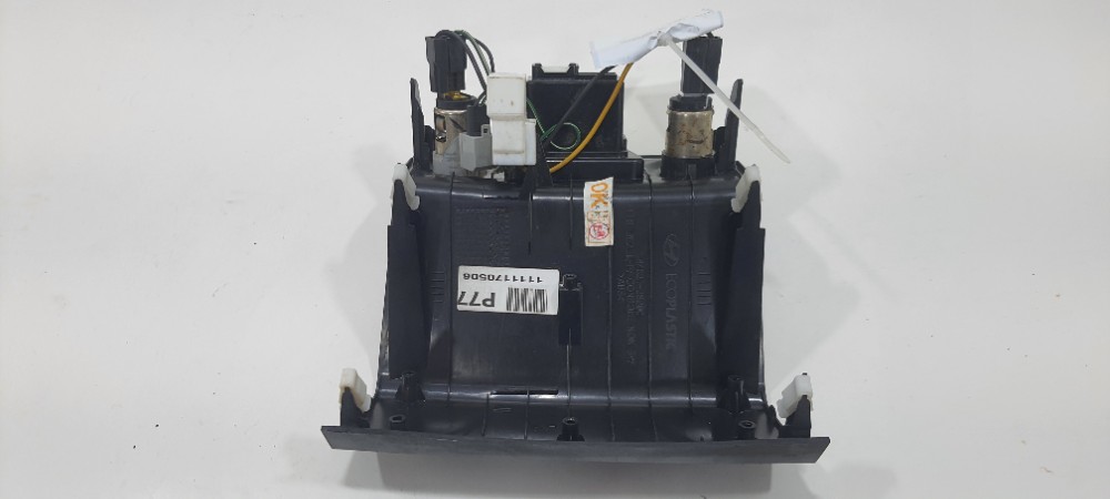 Acabamento Console Usb Hyundai Ix35 2.0 Ano 2012 846212s200 Preto