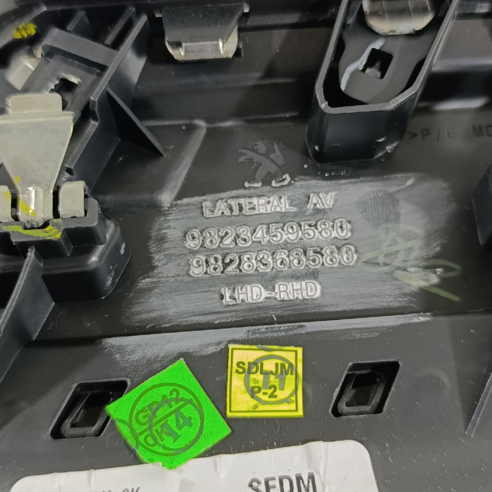 Difusor ar esquerdo Peugeot 208 2024 9823459580 7