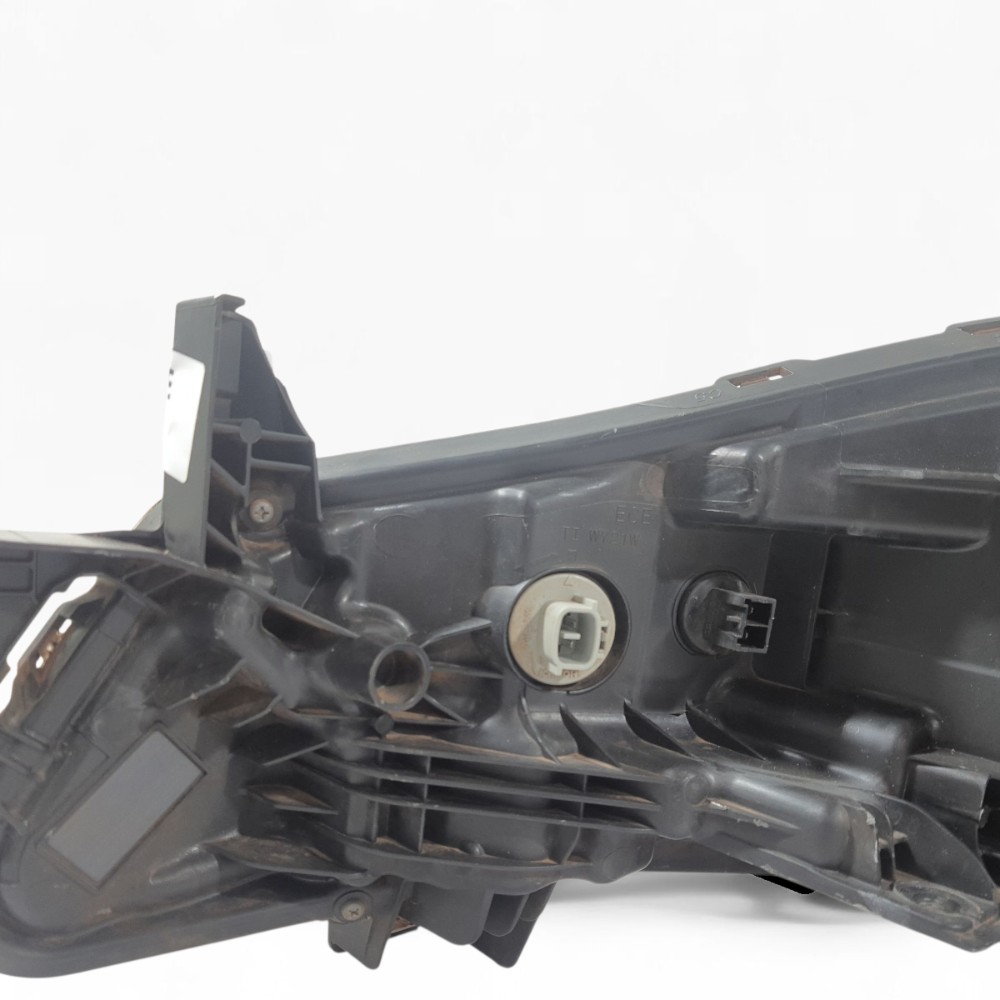 Farol Direito Nissan Kicks Advance 2022e133603081 Direito/passageiro 2