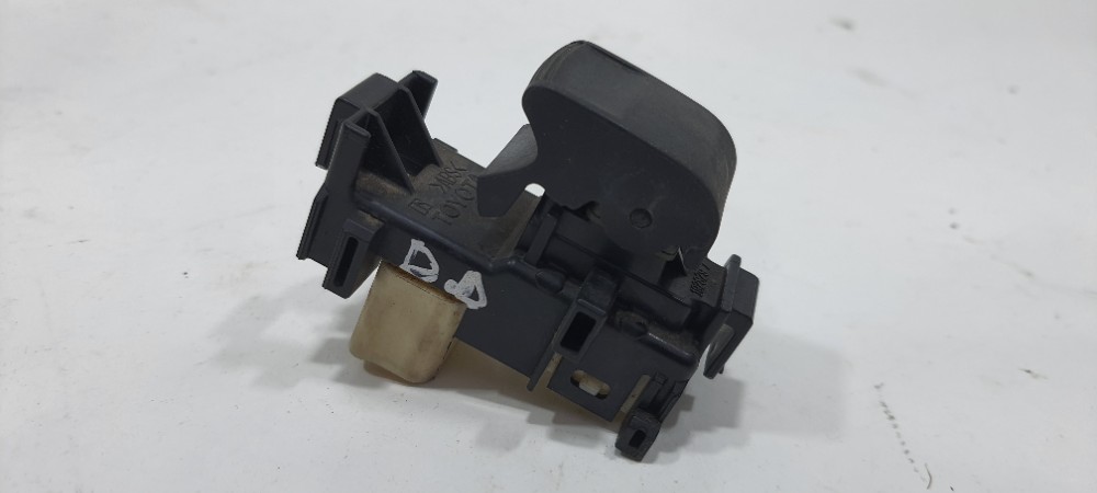 Botão Vidro Dianteiro Direito Toyota Etios Sedan 2014 192829 2
