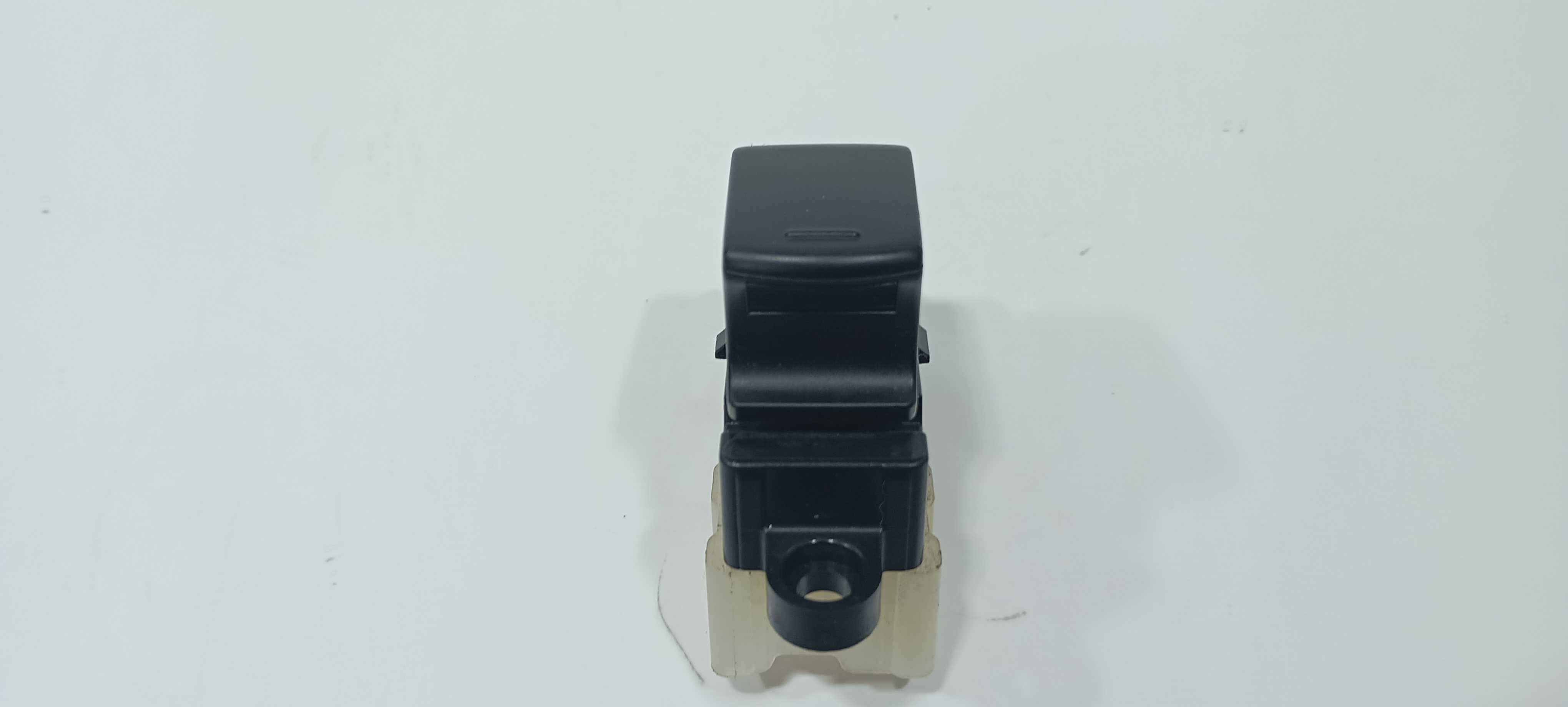 Botão Vidro Diant Dir Nissan March Sv 1.0 2016 Pa6gf30 2