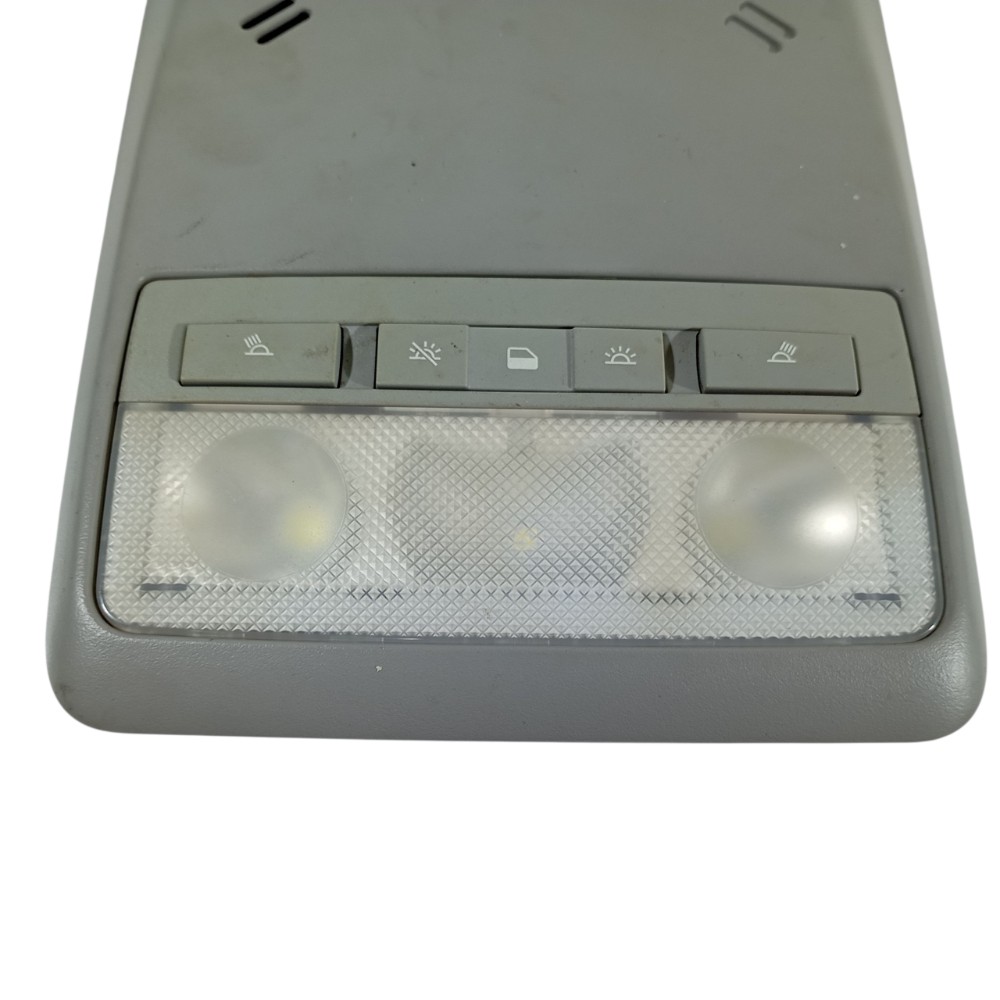 Luz Teto Dianteira Gm Tracker Lt 1.4 2018 42630629 Detalhe 3