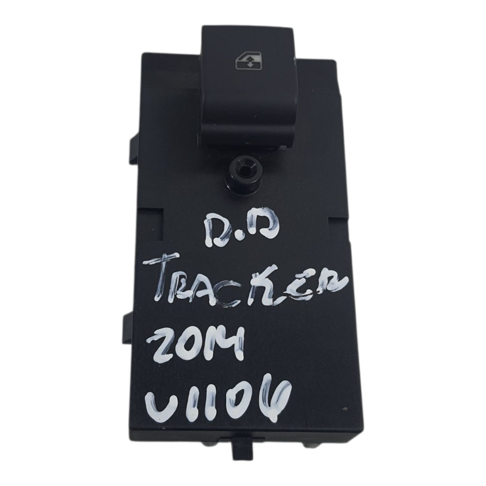 Botao vidro dianteiro direito Chevrolet Tracker 2014