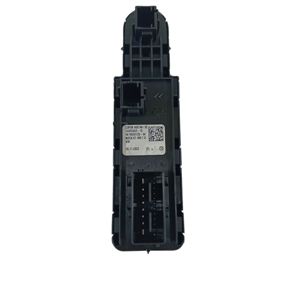 Botão vidro dianteiro esquerdo Peugeot 208 2024 9678828ZD 5