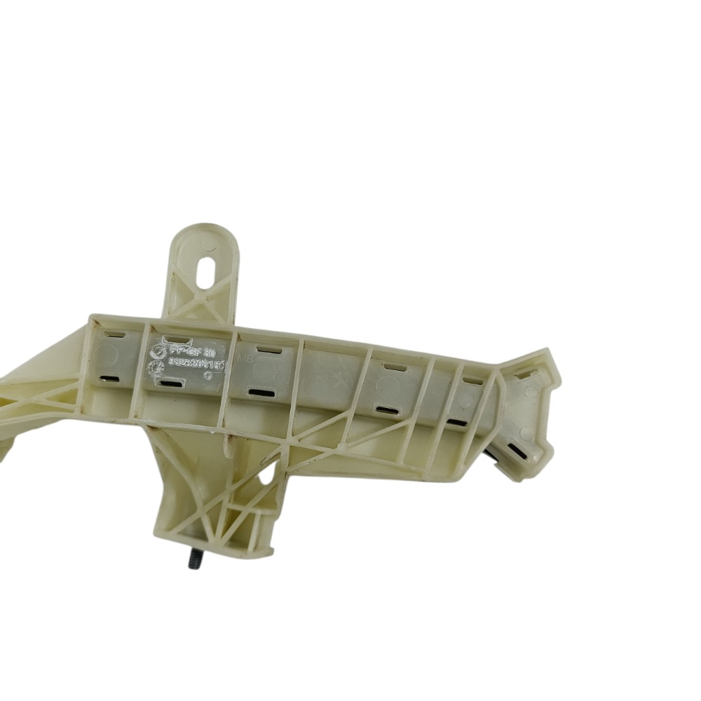 Guia vidro dianteiro esquerdo Peugeot 208 2024 9823206180 7