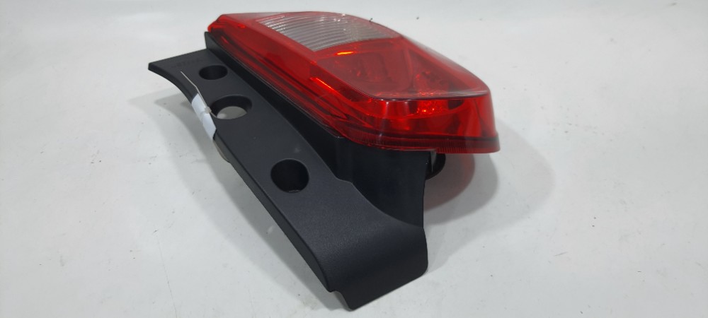 Lanterna Traseira Esquerda Avaria Nissan March 2019 22537505 2
