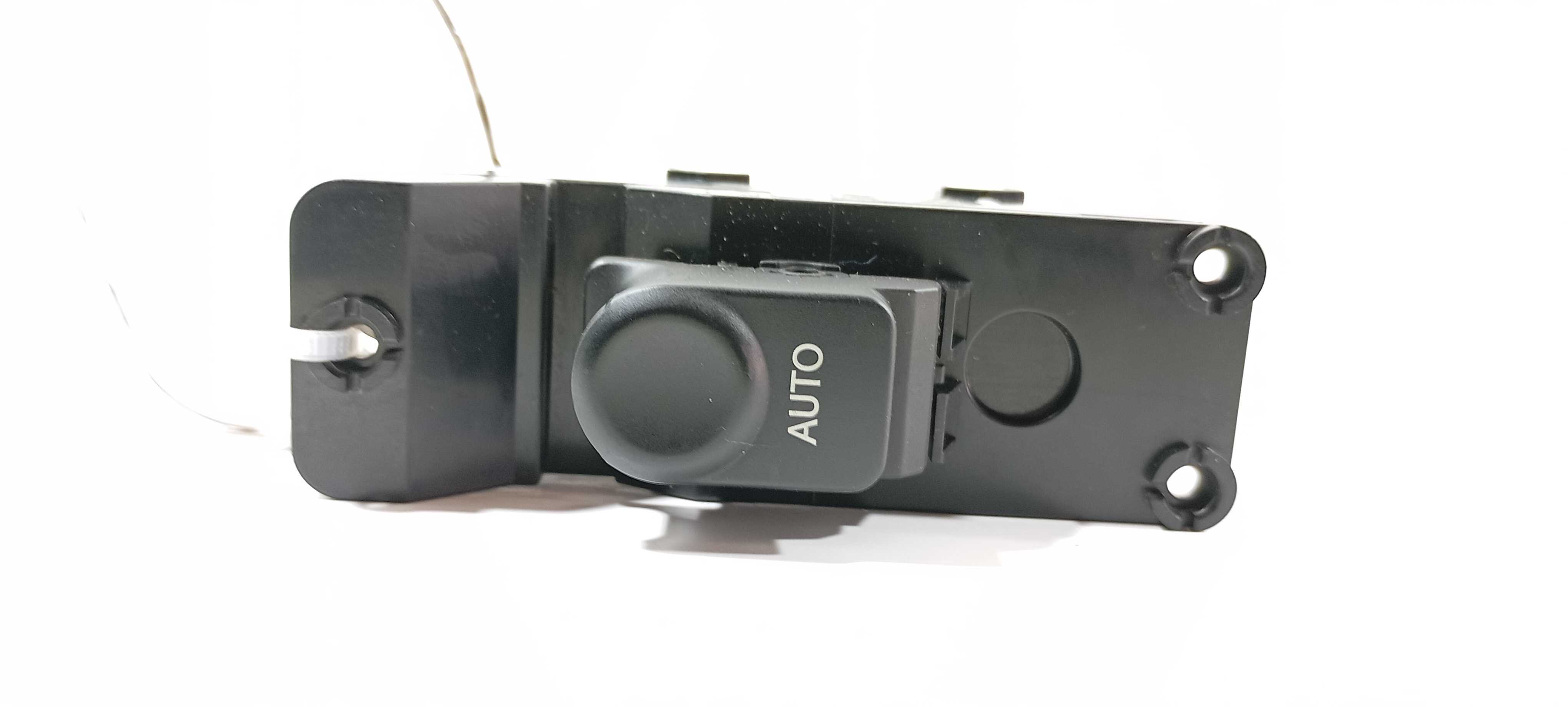 Botão Vidro Traseiro E.  Hb20x Premium 1.6 2018 935751s100 9