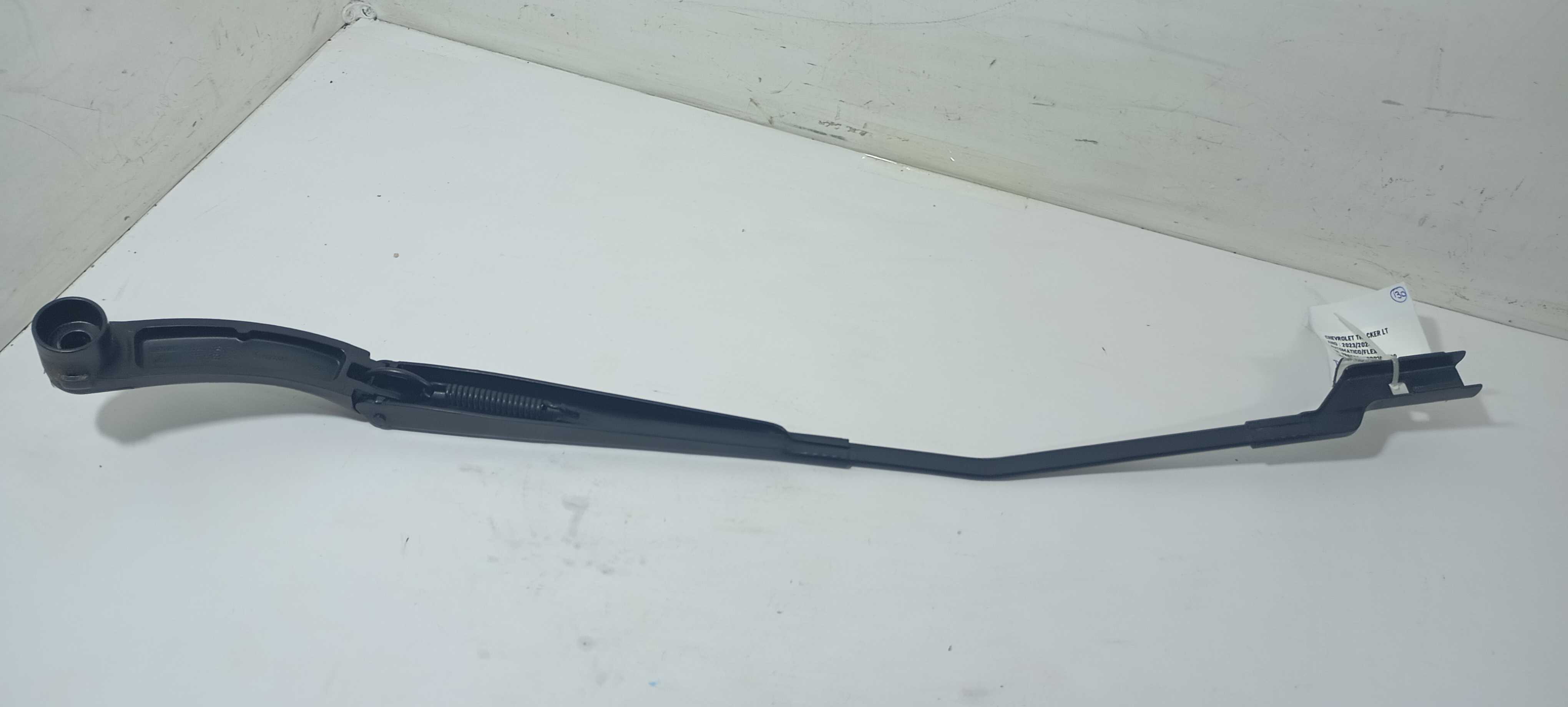Braço Limpador Parabrisa Direito Gm Tracker Lt 2024 97036203 Direito 2