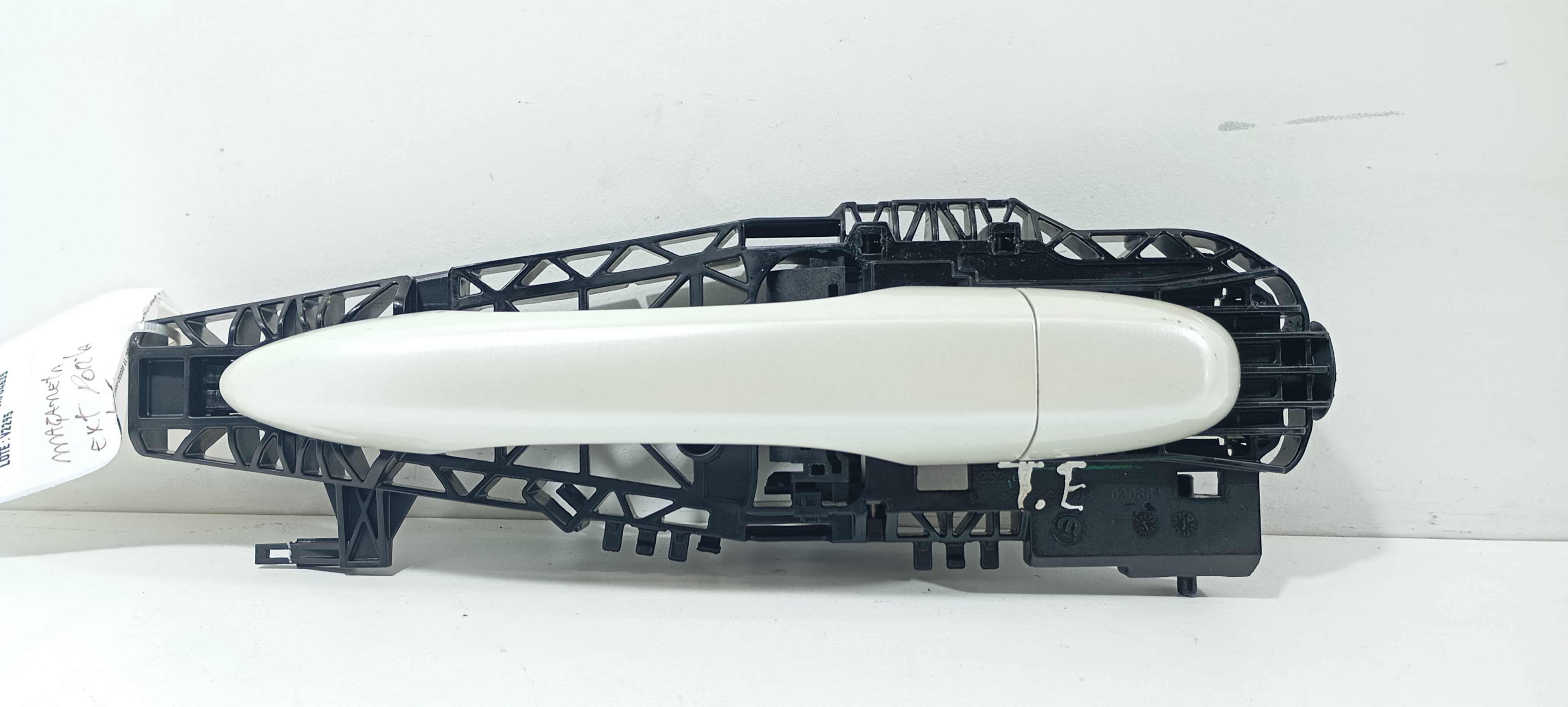 Maçaneta Exter. Traseiro E. Fiat Toro Volcano 1.3 2025 V2295 Branco Traseira 3