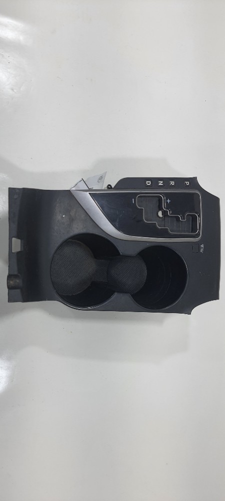 Moldura Alavanca Cambio Hyundai Ix35 2.0 Ano 2012 846562s102 Preto