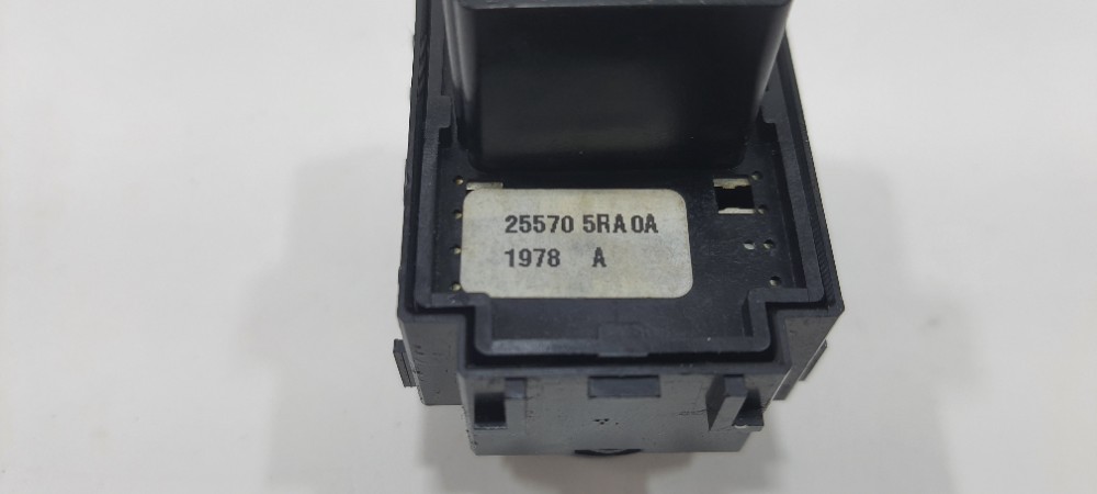 Botão Retrovisor Nissan Kicks Cvt Ano 2019 255705ra0a 5