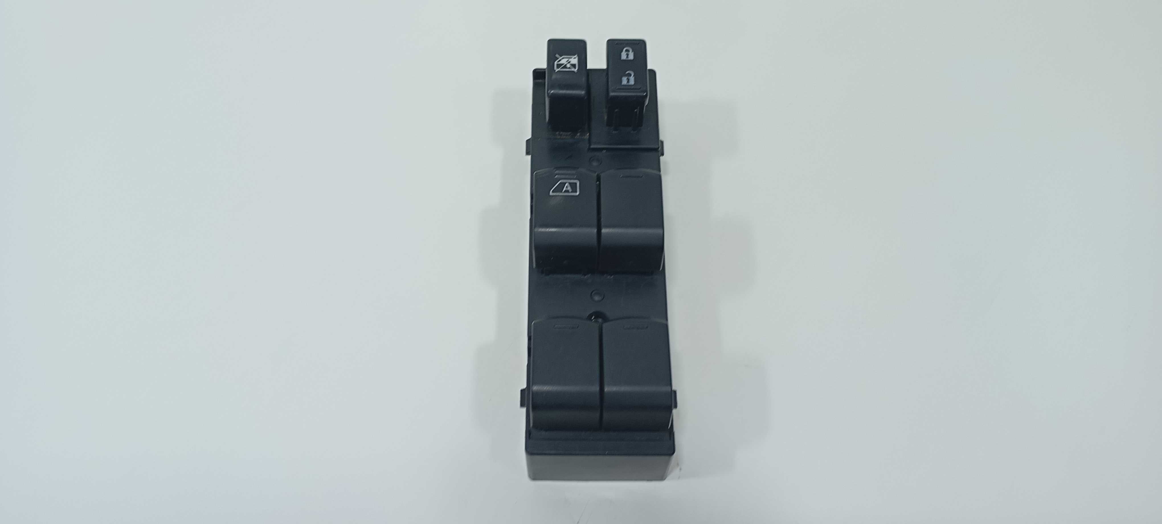 Botão Vidro Diant Esquerdo Nissan March Sv 1.0 2016 Pa6gf30 1