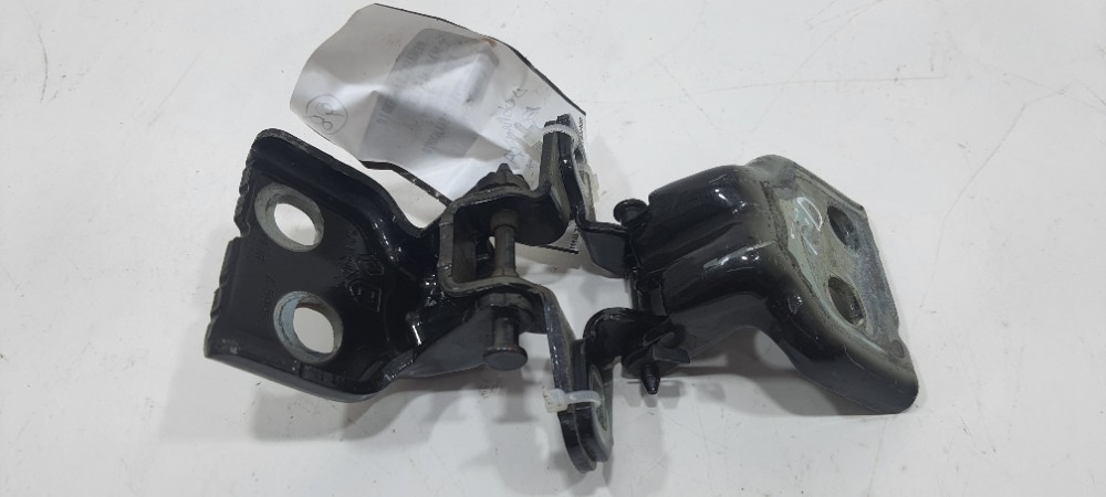 Dobradiça Porta Traseira Direita Renault Sandero 1.0 2019 1