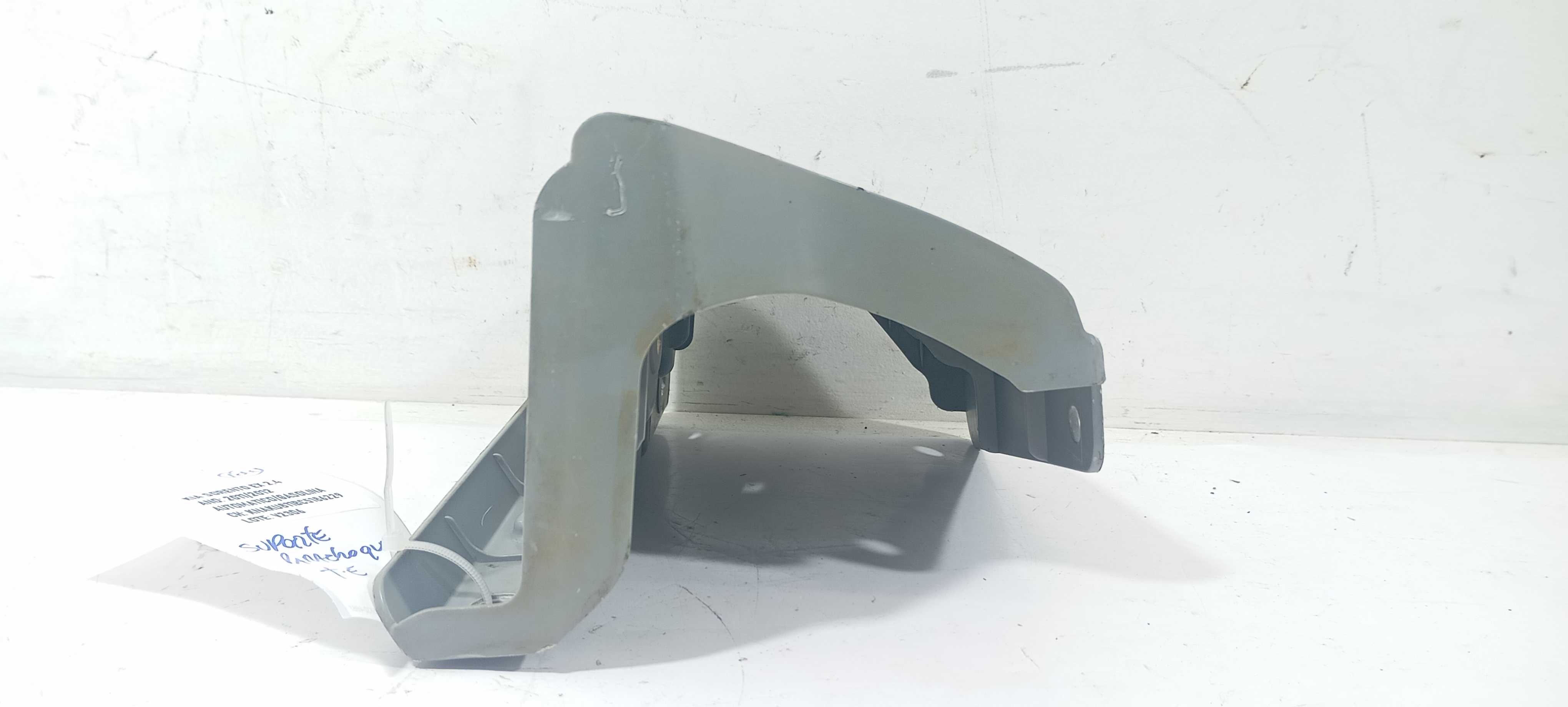 Suporte Parachoque Tras. E. Kia Sorento 2.4 12 866712p000 5