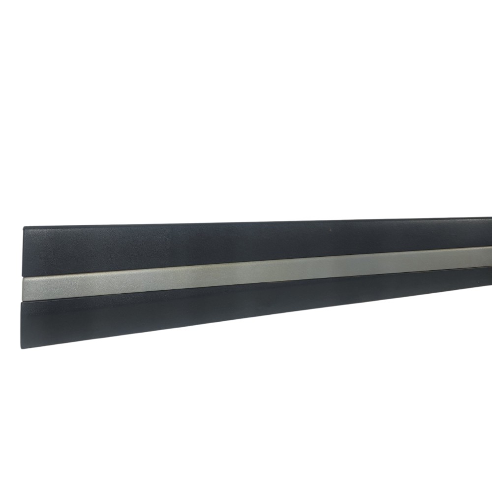 Moldura Porta Dianteira Esquerda Kicks 2022 808715ra1a Preto 3