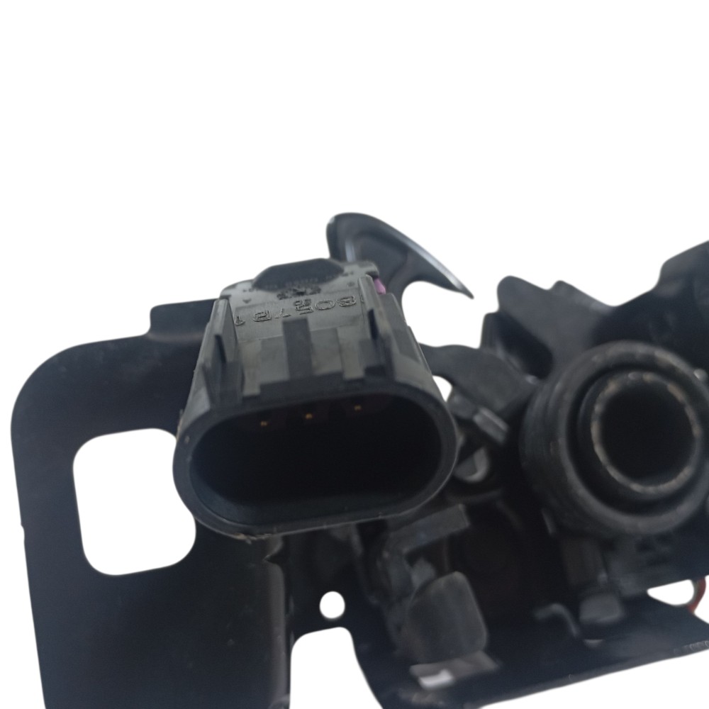Fechadura Capô Gm Tracker Lt 1.4 2018 539918102 5