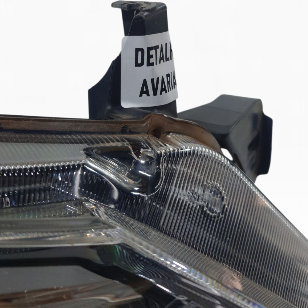 Farol Direito Nissan Kicks Advance 2022e133603081 Direito/passageiro 10
