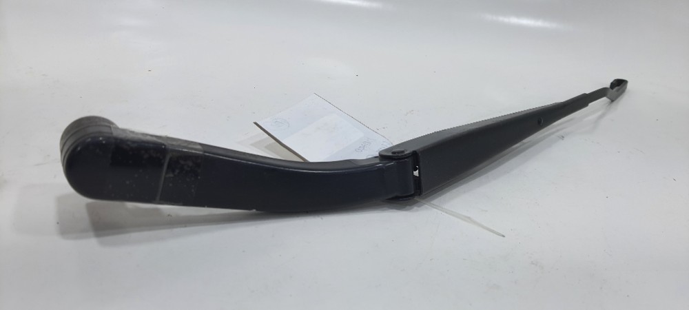 Braço Limpador Lado Esquerdo Nissan Kicks 2019 E8832 Esquerdo 1