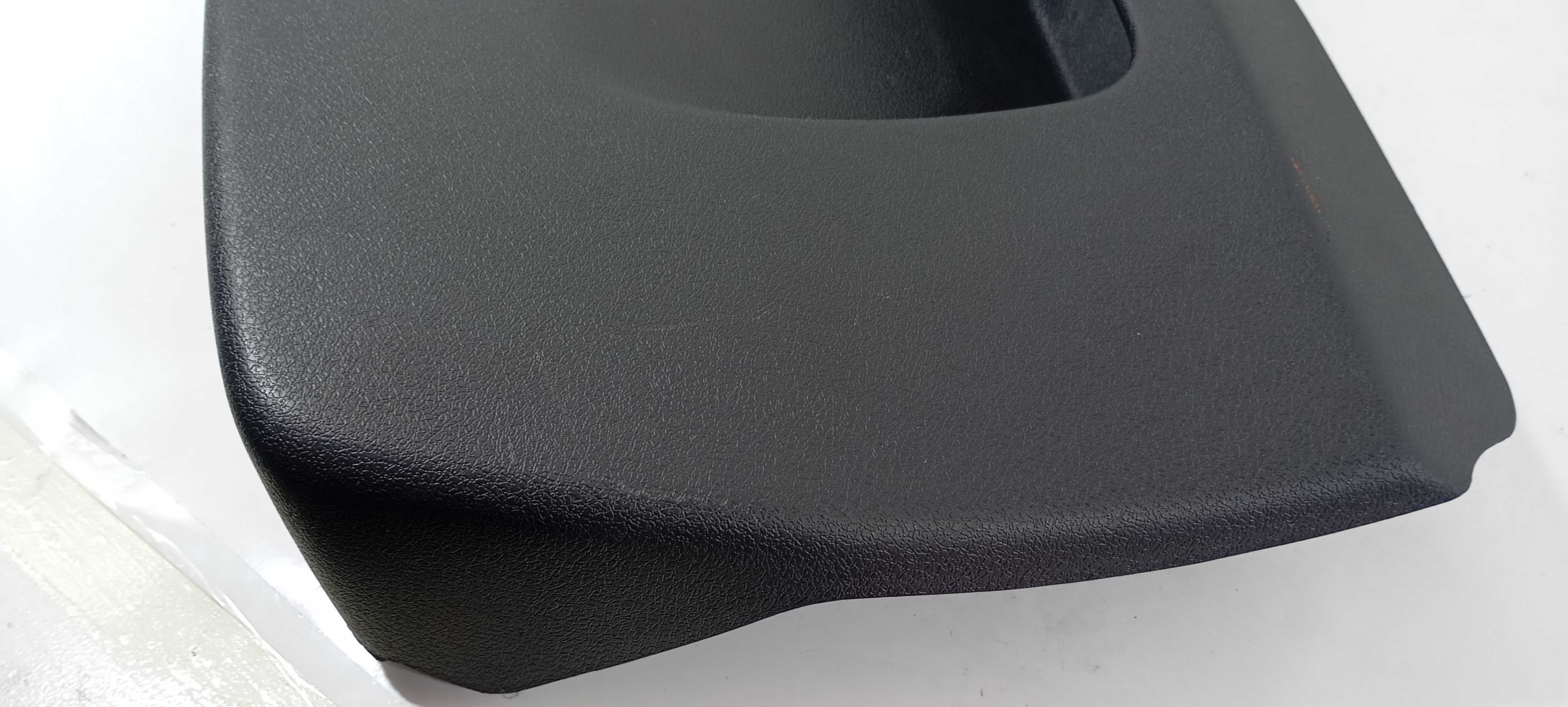 Acabamento Tampa Traseir Renault Sandero 1.0 2020 909001323r Preto 7