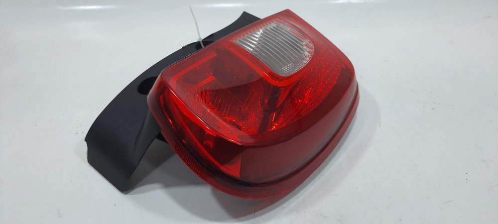 Lanterna Traseira Esquerda Avaria Nissan March 2019 22537505 6