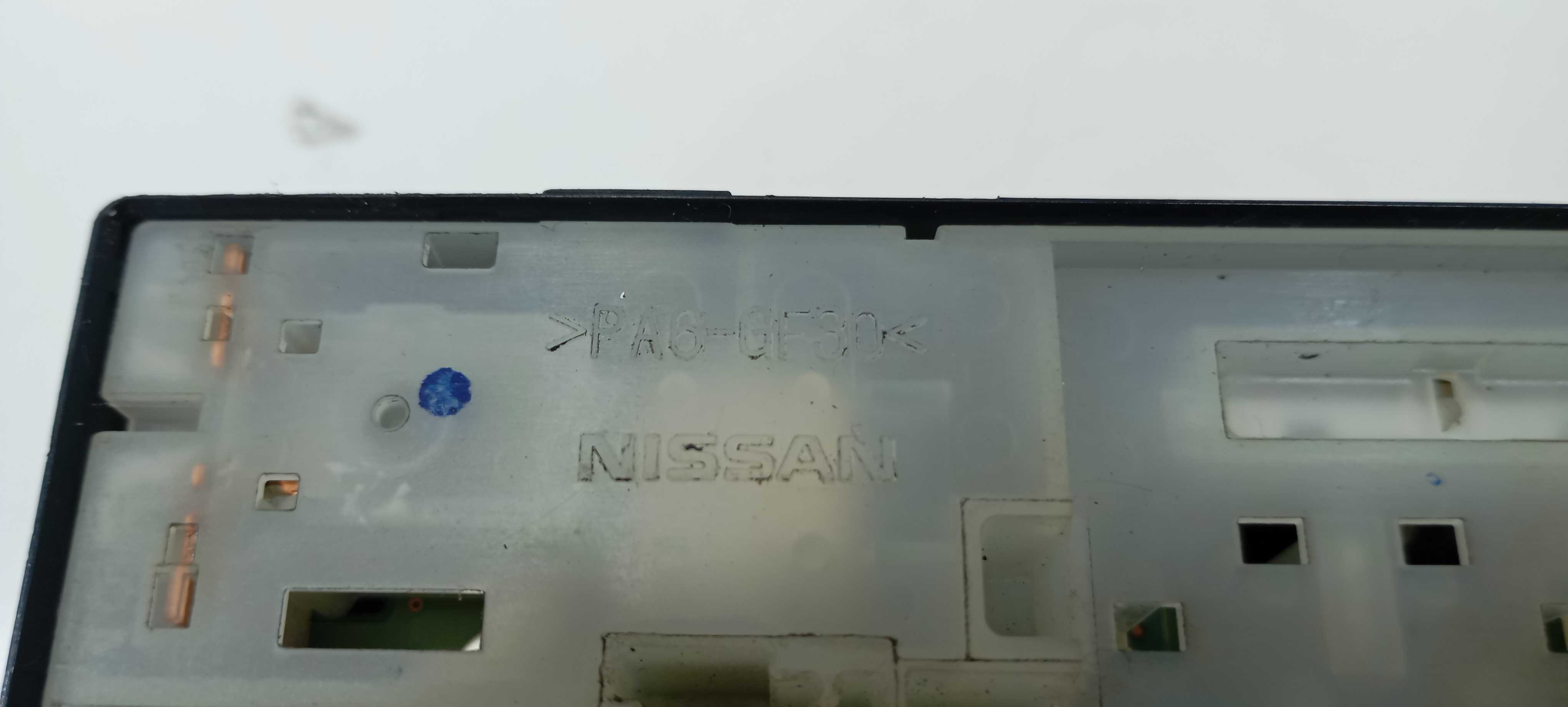 Botão Vidro Diant Esquerdo Nissan March Sv 1.0 2016 Pa6gf30 6