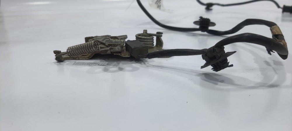 Fechadura Do Capô Peugeot 208 1.2 Active 2018 7530015 1