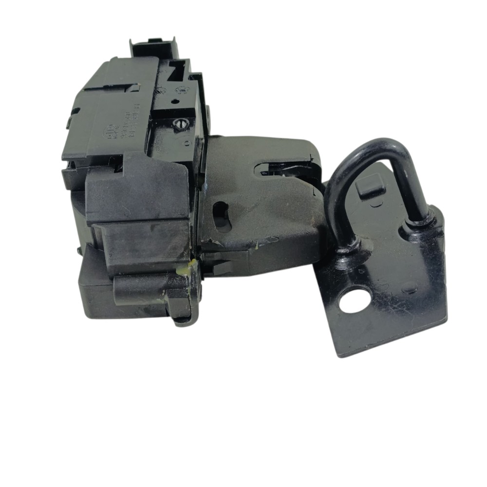 Fechadura tampa traseira Peugeot 208 ano 2024 9816195380 6