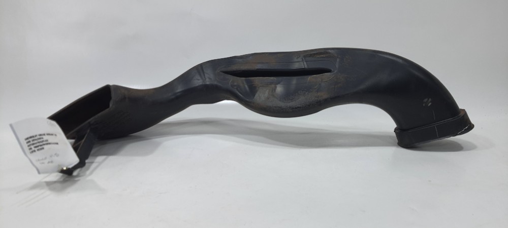 Cano Duto De Ar Chevrolet Cruze Sedan 2014 13307080 Preto 4