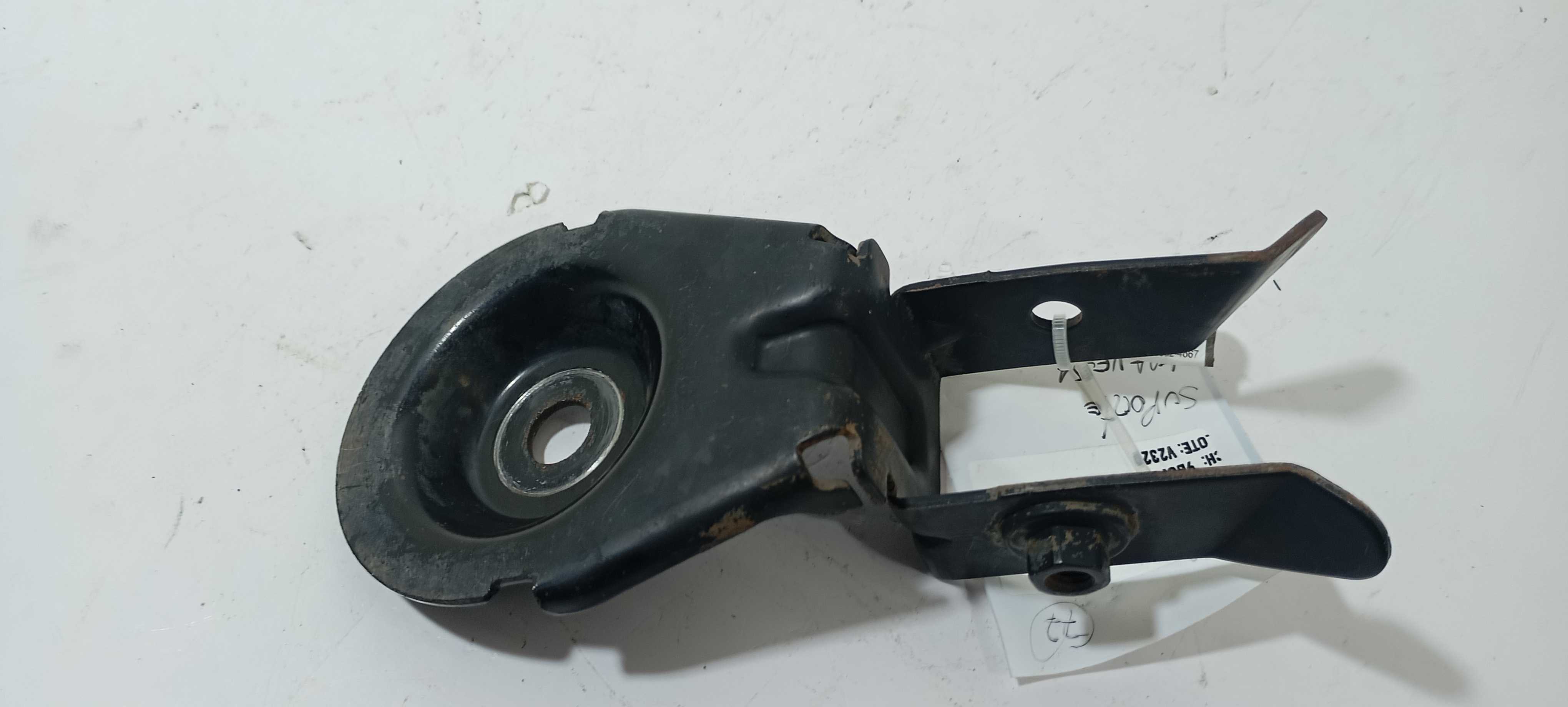 Suporte Travessa Frontal Inferior Cruze Sedan 2014 95981431 Preto 3