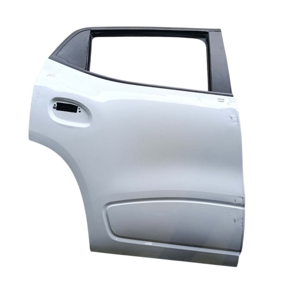 Porta traseira direita Renault kwid zen 2025 821002334R avarias
