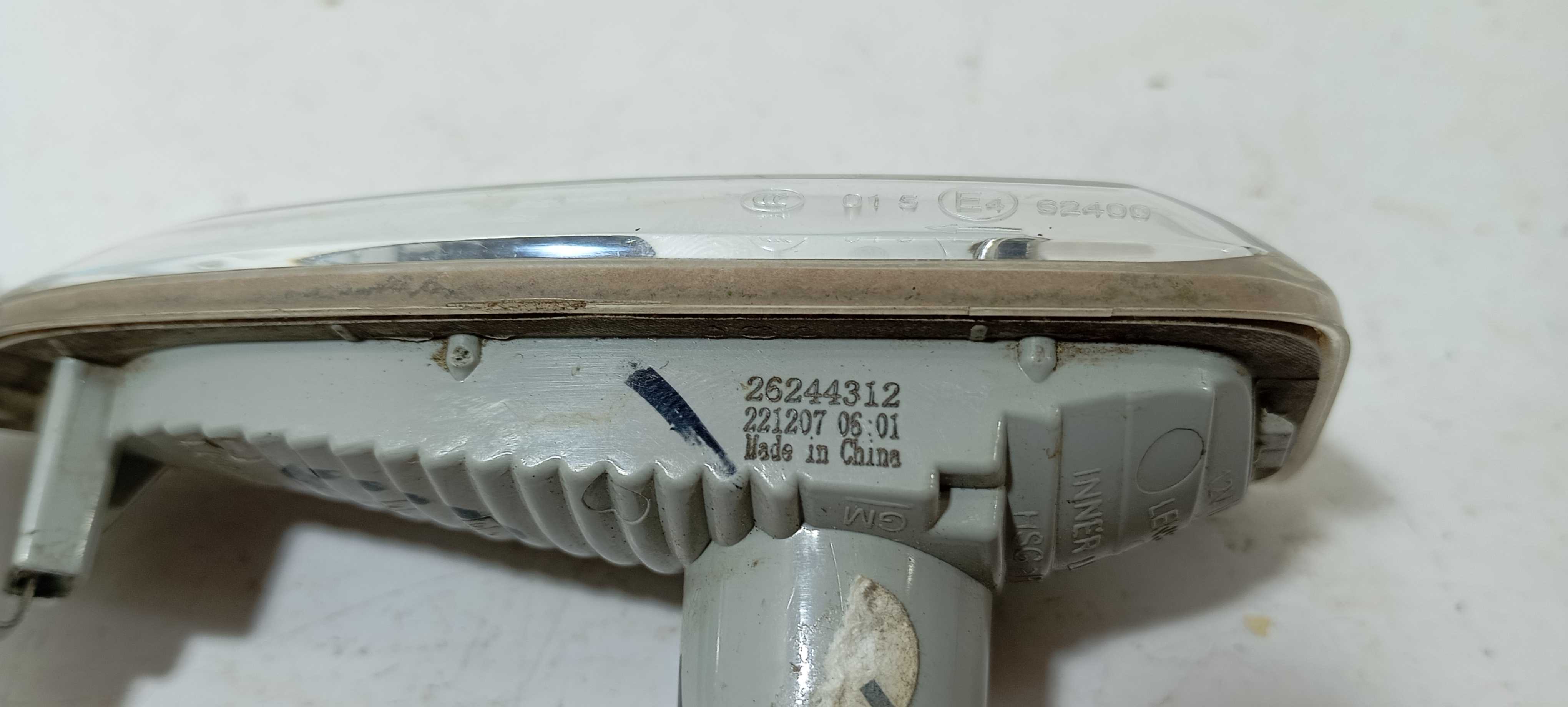 Pisca Paralama Esquerdo Gm Tracker Lt 2024 26244312 Esquerdo Branco 3