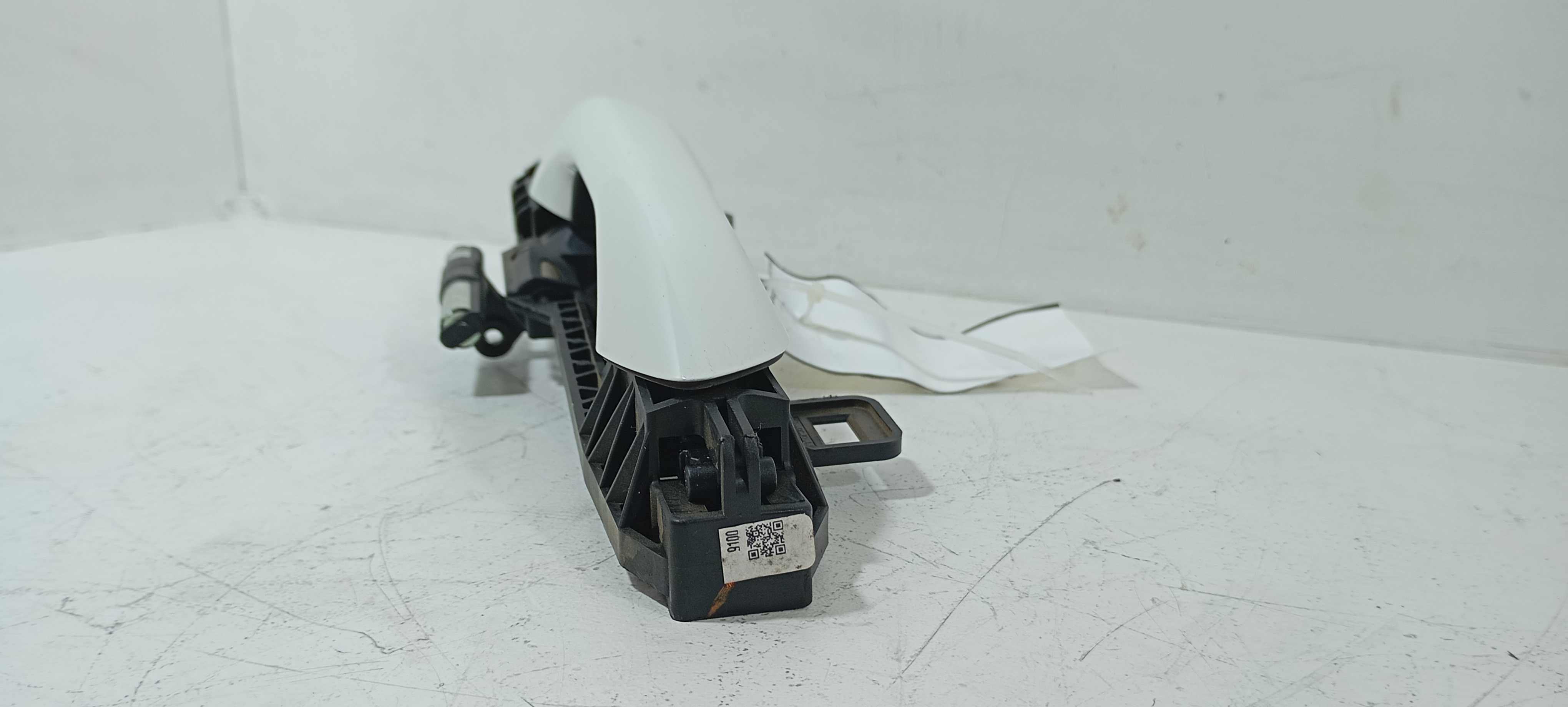 Maçaneta Porta Exter. Traseiro E. Onix Sedan Lt 1.0 24 V2303 Branco Traseira 1