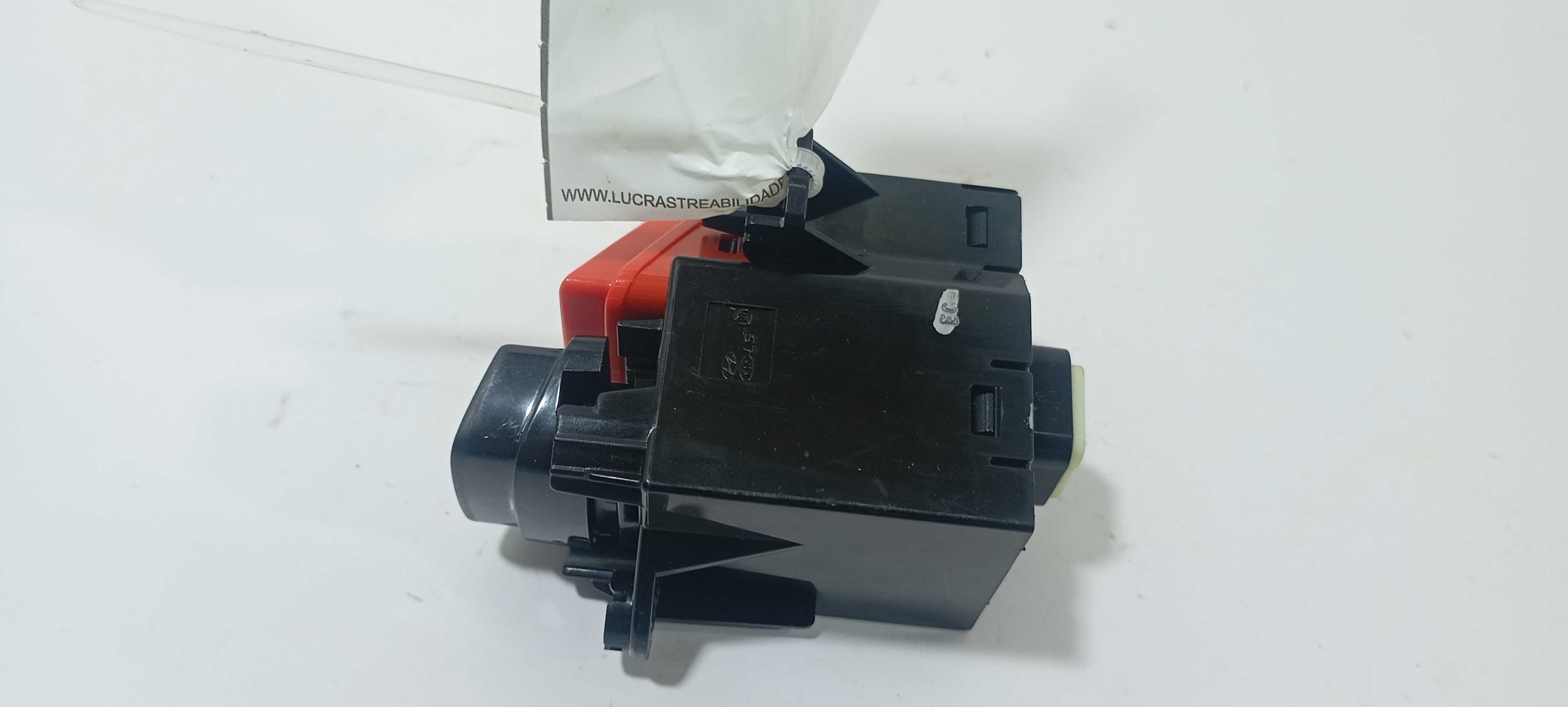 Botão Pisca Alerta Hb20 Comfort 2023 93790r1000 Preto 3