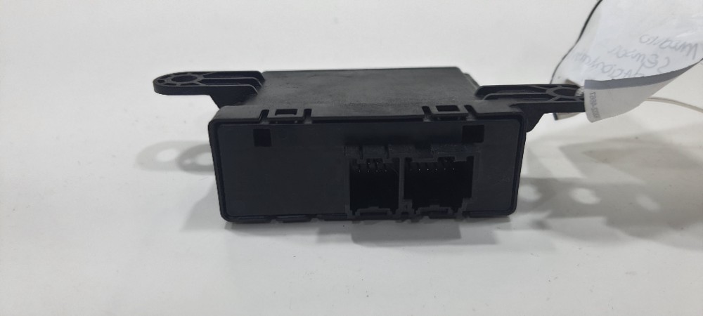 Módulo Sensor Estacionamento Gm Onix 1.4 2018 23444865 Preto 1