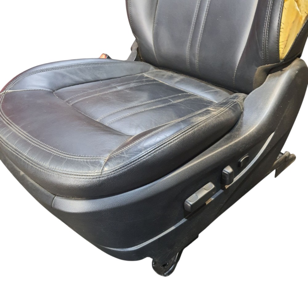 Assento dianteiro esquerdo KIA Sportage 2014 881603W002 4