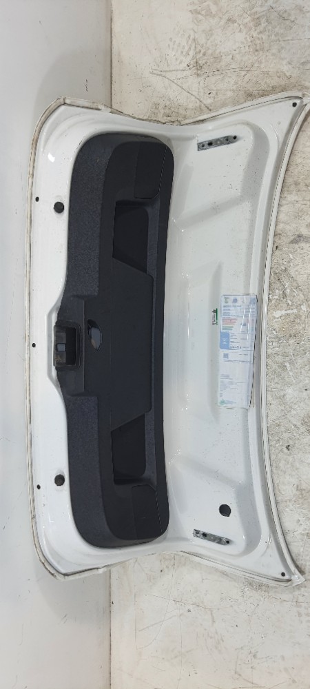 Tampa Traseira Volkswagen Virtus Turbo 1.0 2023 6ec827105 Branco 10