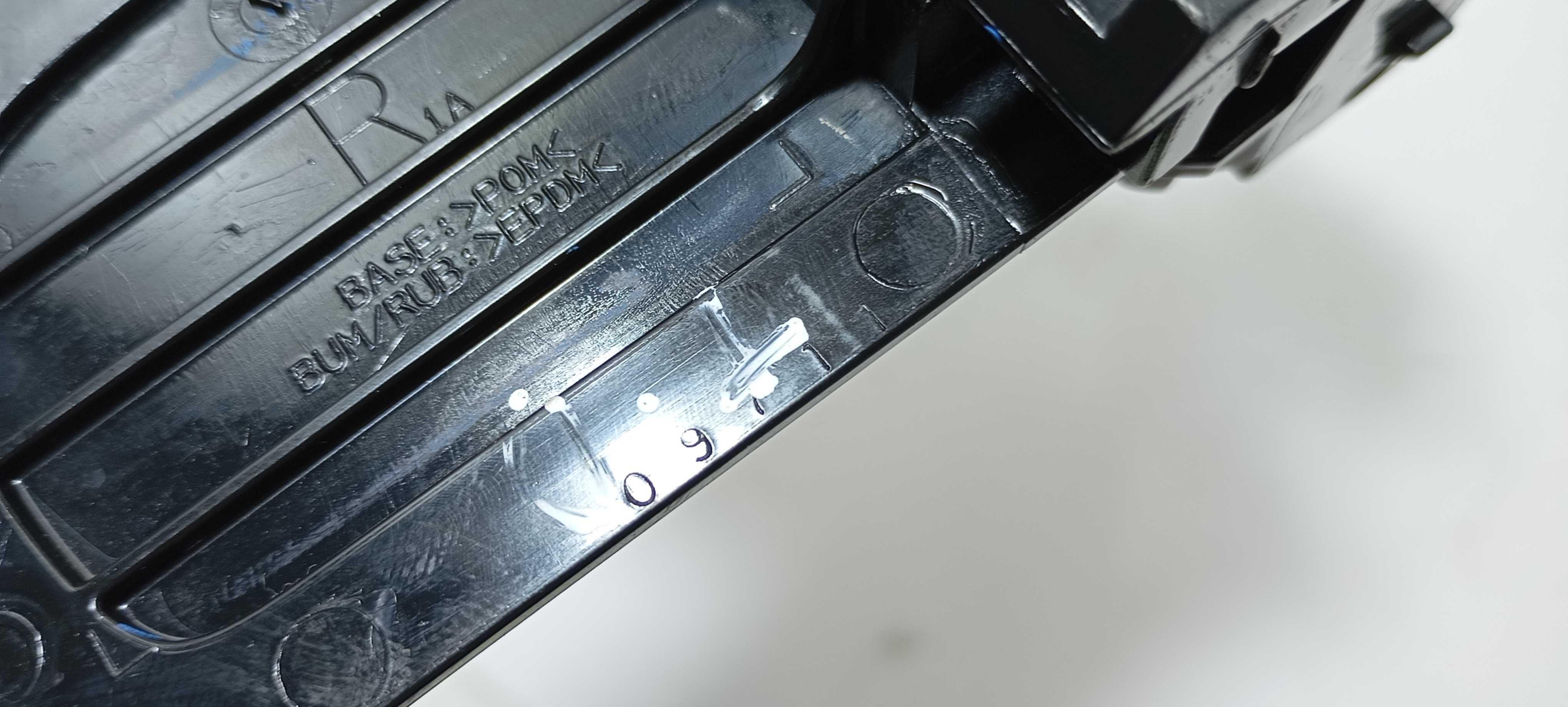 Maçaneta Interna Traseira D. Nissan Tiida Sedan 1.8 12 V2305 Preto Traseira 10
